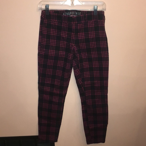 Size 0 Black and Red Checkered City Crop Pants - Picture 1 of 4
